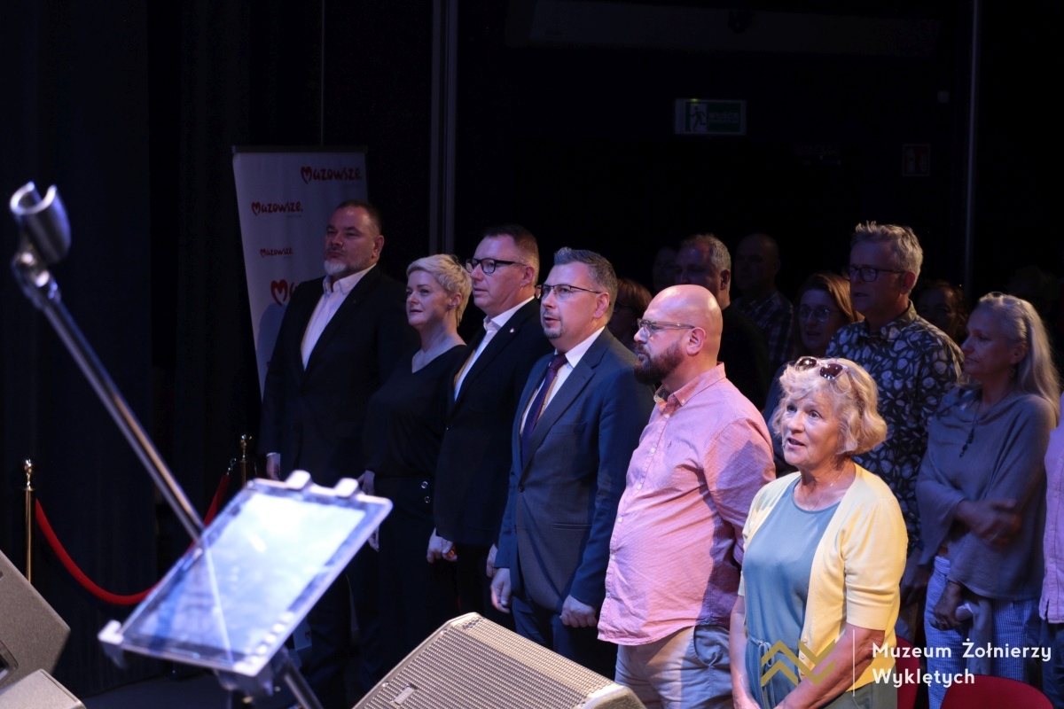 Koncert „Jeszcze nie zginęła…” w MŻW [17.08.2025] - zdjęcie #2 - eOstroleka.pl