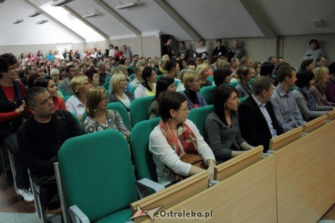 Pokaz mody niekonwencjonalnej ŻAK (15.10.2011) - zdjęcie #45 - eOstroleka.pl