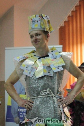 Pokaz mody niekonwencjonalnej ŻAK (15.10.2011) - zdjęcie #32 - eOstroleka.pl