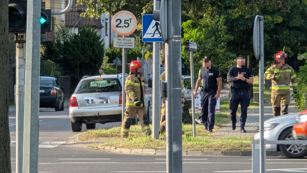 Pożar samochodu ul. Traugutta [21.08.2025] - zdjęcie #3 - eOstroleka.pl