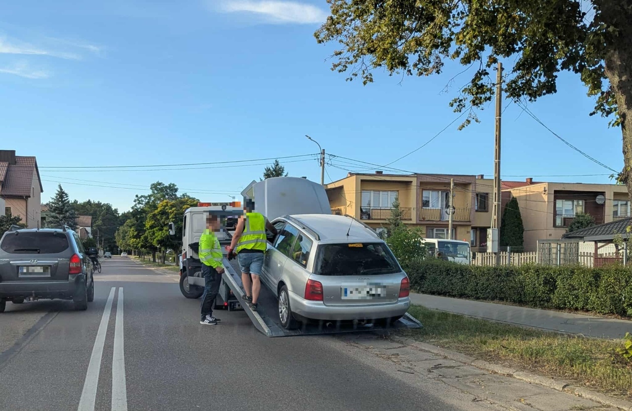 Pożar samochodu ul. Traugutta [21.08.2025] - zdjęcie #6 - eOstroleka.pl