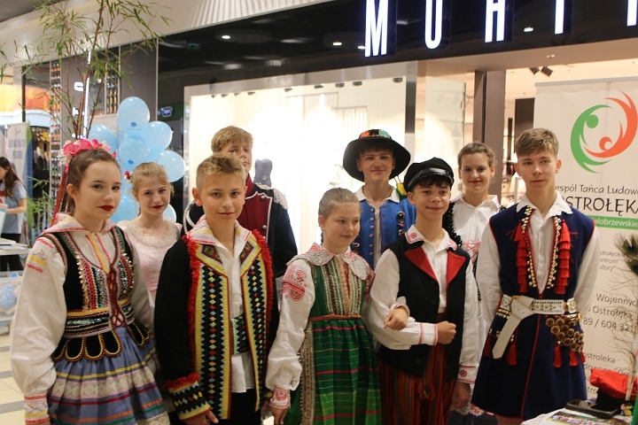 Targi zajęć pozalekcyjnych w Ostrołęce [23.08.2025] - zdjęcie #33 - eOstroleka.pl