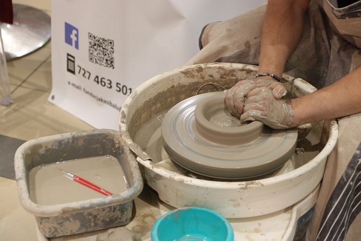 Targi zajęć pozalekcyjnych w Ostrołęce [23.08.2025] - zdjęcie #25 - eOstroleka.pl