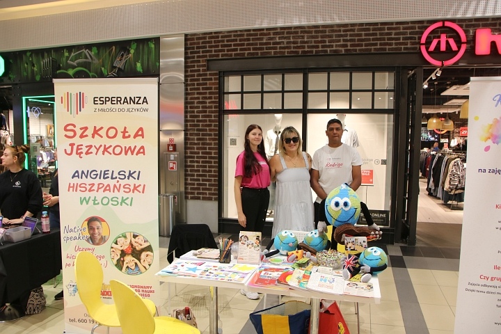 Targi zajęć pozalekcyjnych w Ostrołęce [23.08.2025] - zdjęcie #21 - eOstroleka.pl