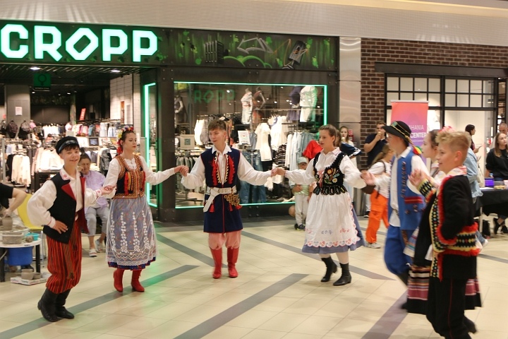 Targi zajęć pozalekcyjnych w Ostrołęce [23.08.2025] - zdjęcie #4 - eOstroleka.pl