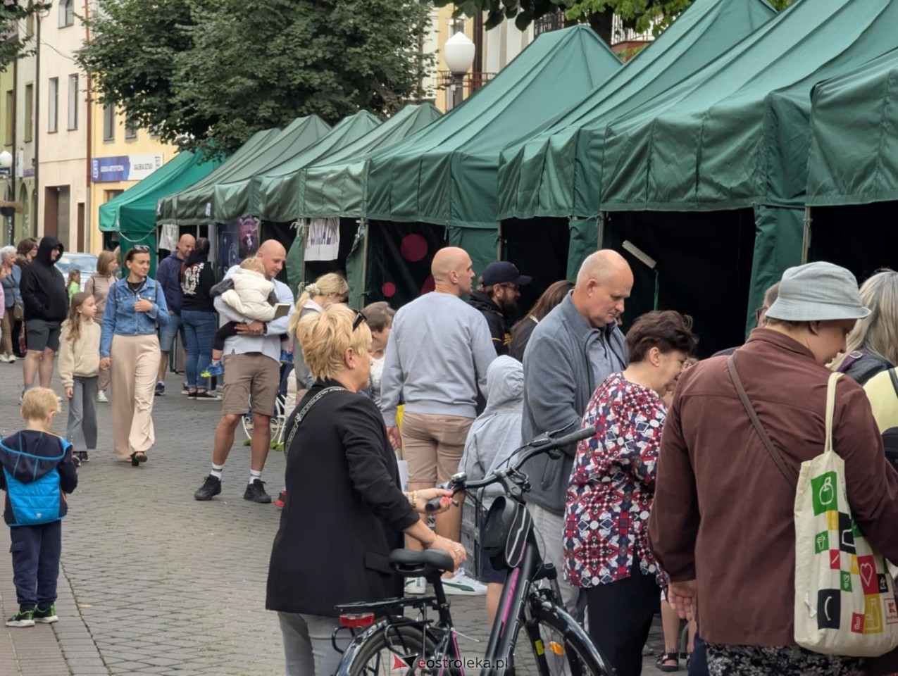 Festiwal Książki w Ostrołęce z koncertem Aterry [23.08.2025] - zdjęcie #76 - eOstroleka.pl