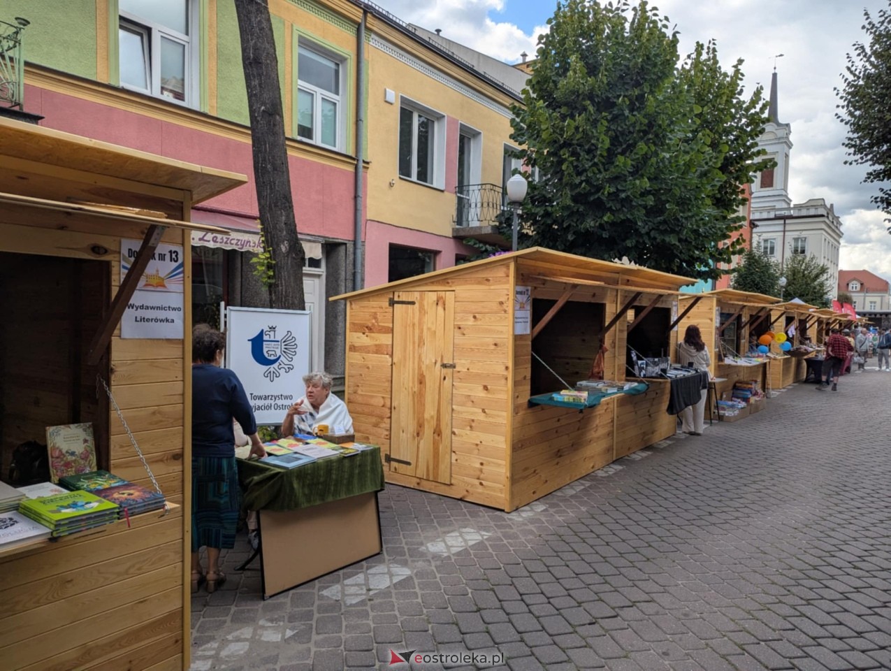 Festiwal Książki w Ostrołęce z koncertem Aterry [23.08.2025] - zdjęcie #71 - eOstroleka.pl