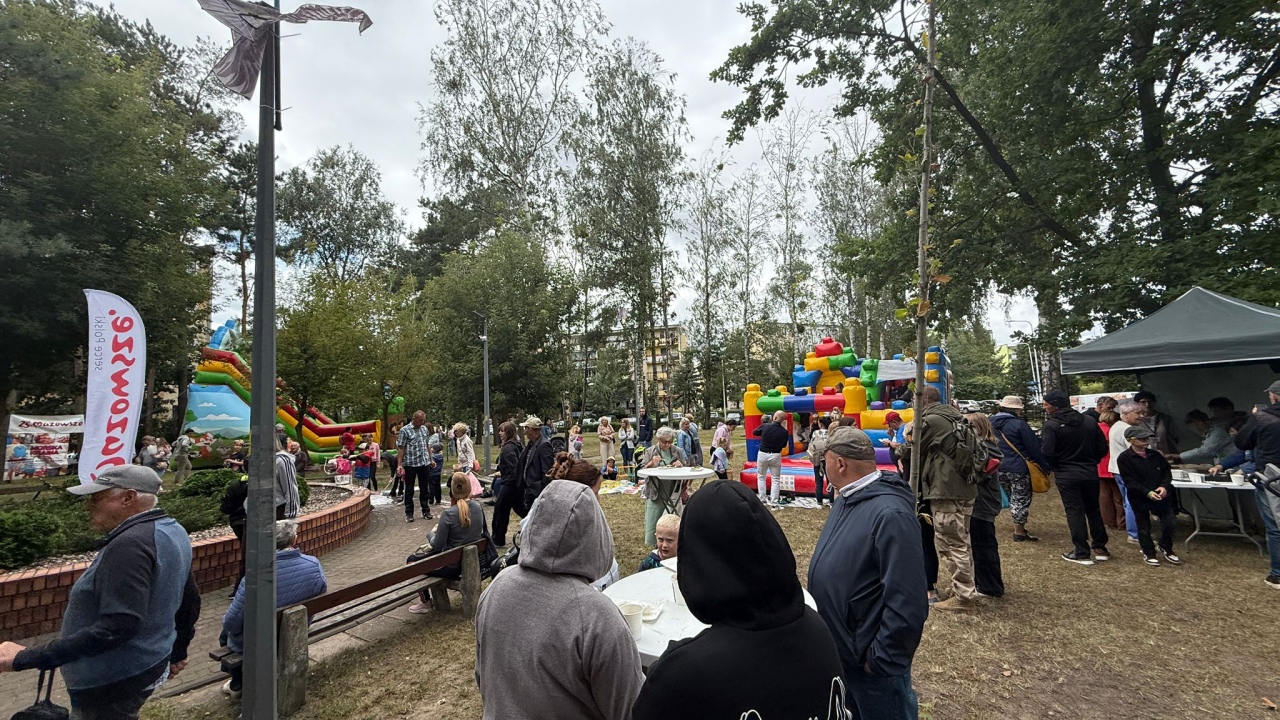 Wakacyjne spotkanie w parku [24.08.2025] - zdjęcie #79 - eOstroleka.pl