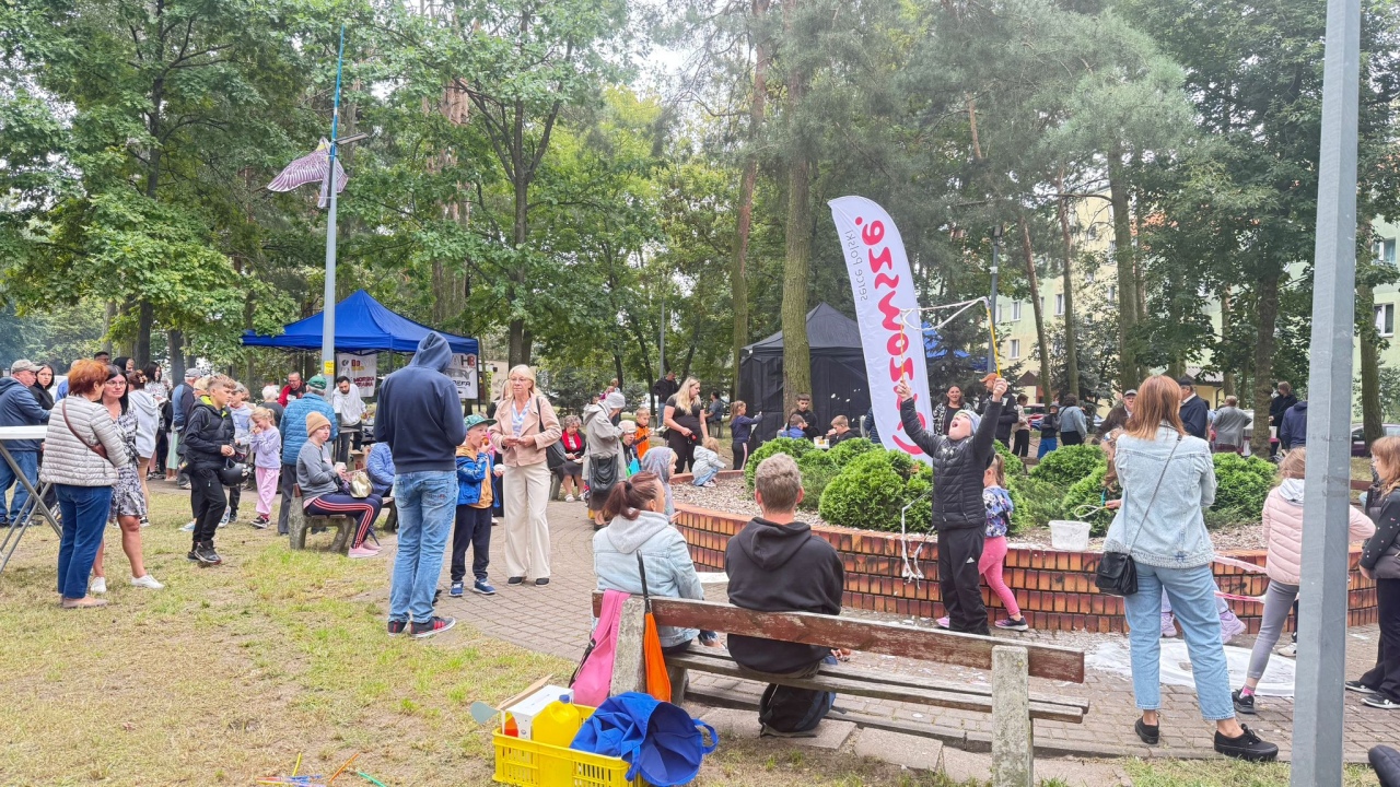 Wakacyjne spotkanie w parku [24.08.2025] - zdjęcie #71 - eOstroleka.pl