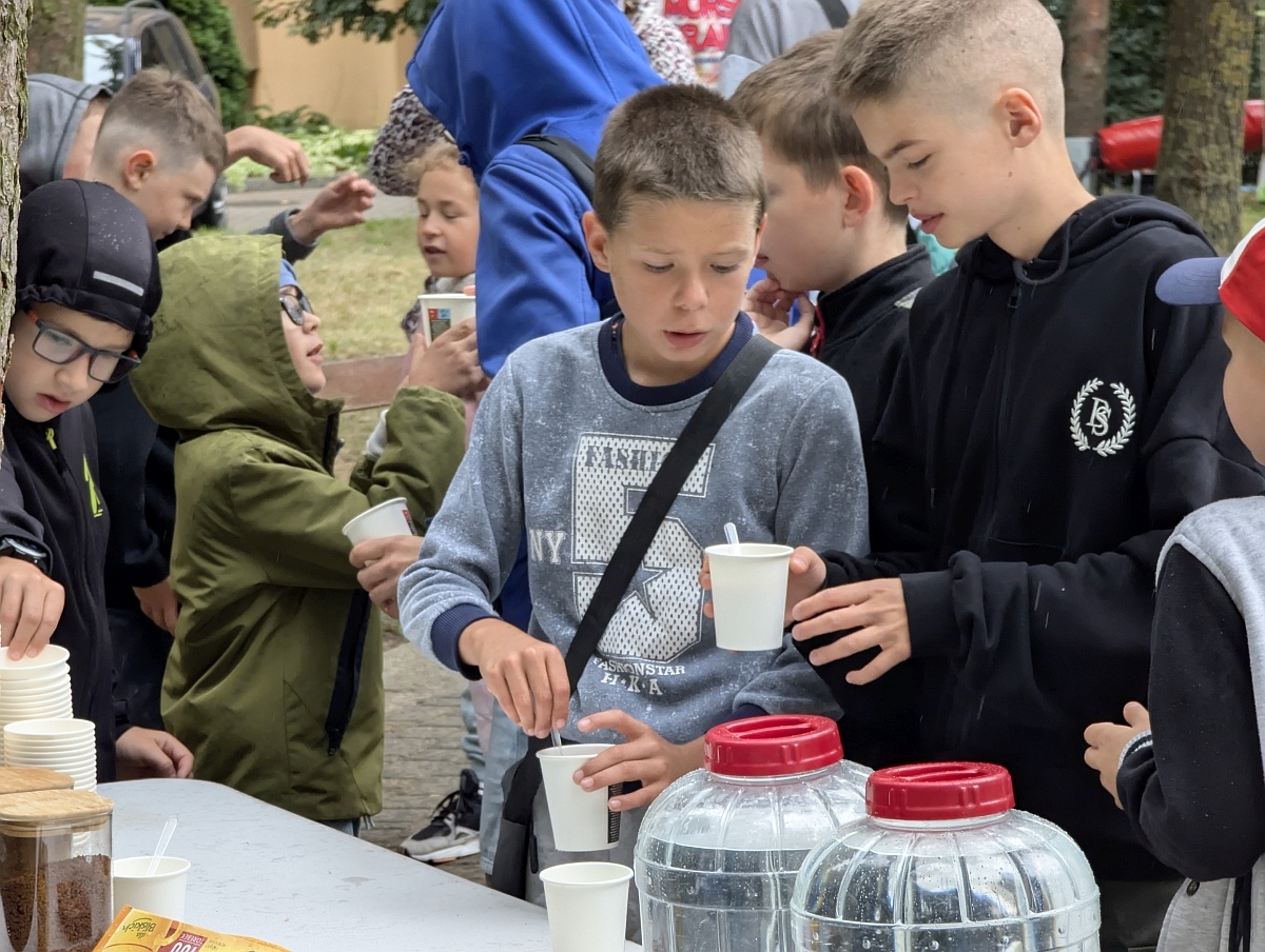 Wakacyjne spotkanie w parku [24.08.2025] - zdjęcie #130 - eOstroleka.pl