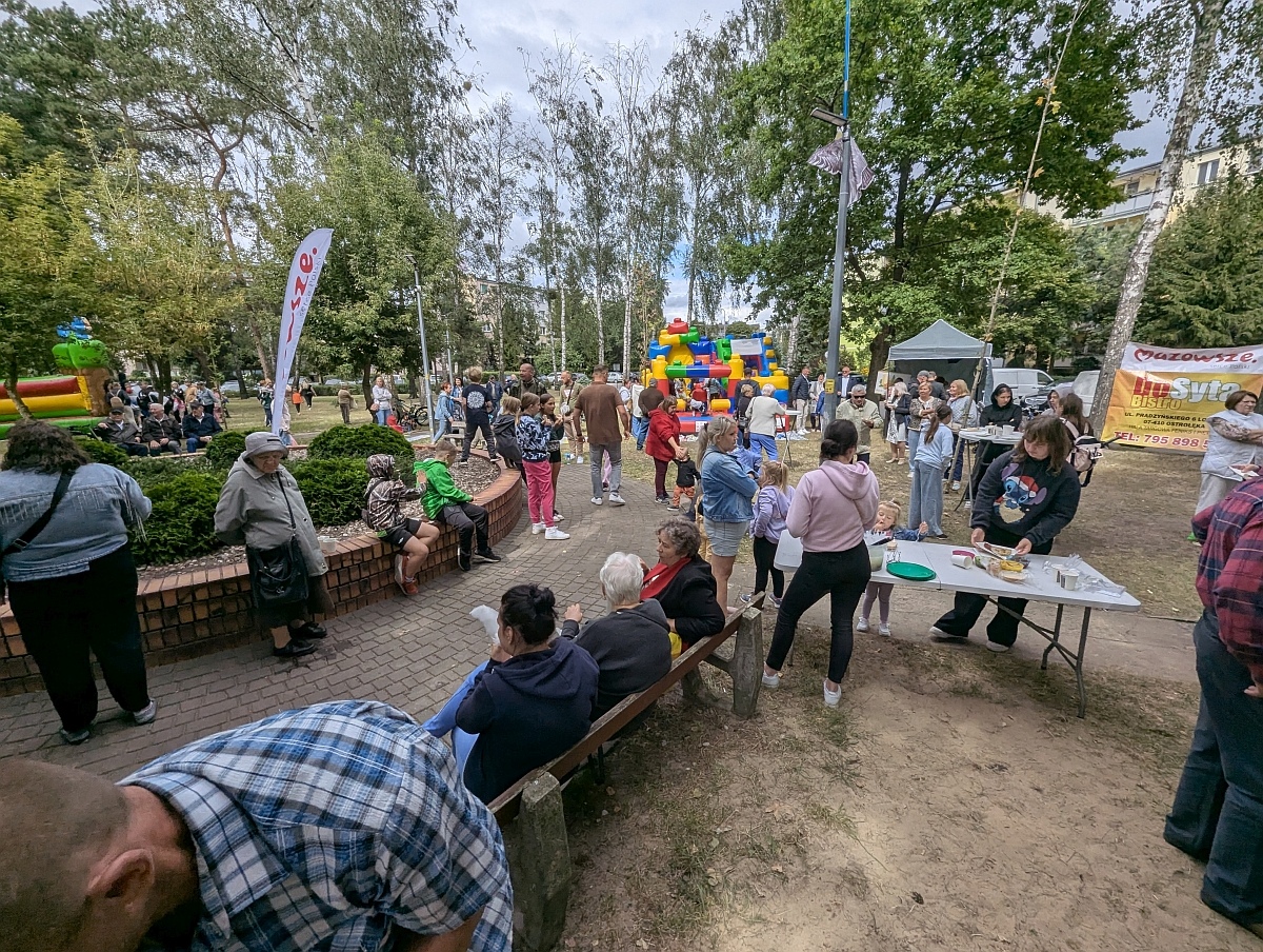Wakacyjne spotkanie w parku [24.08.2025] - zdjęcie #108 - eOstroleka.pl