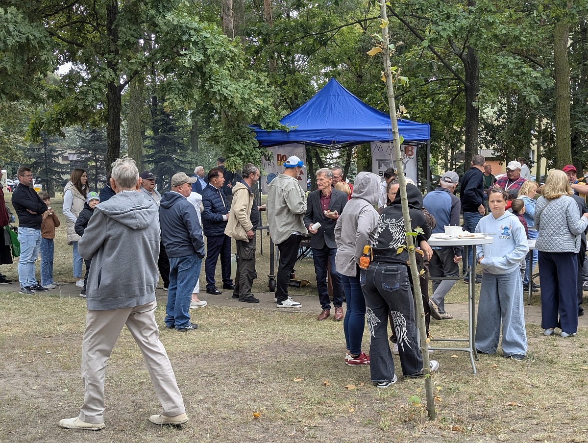 Wakacyjne spotkanie w parku [24.08.2025] - zdjęcie #98 - eOstroleka.pl