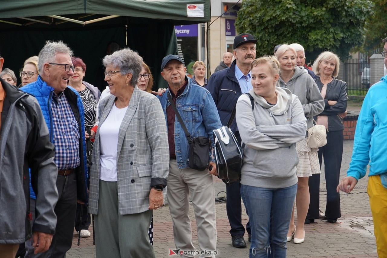 Potańcówka na Placu Wolności w Ostrołęce [24.08.2025] - zdjęcie #71 - eOstroleka.pl