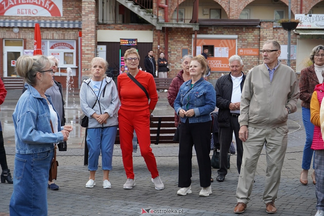 Potańcówka na Placu Wolności w Ostrołęce [24.08.2025] - zdjęcie #68 - eOstroleka.pl