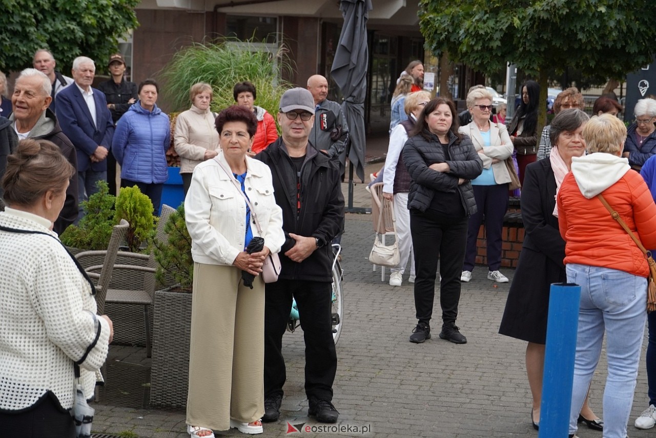 Potańcówka na Placu Wolności w Ostrołęce [24.08.2025] - zdjęcie #64 - eOstroleka.pl