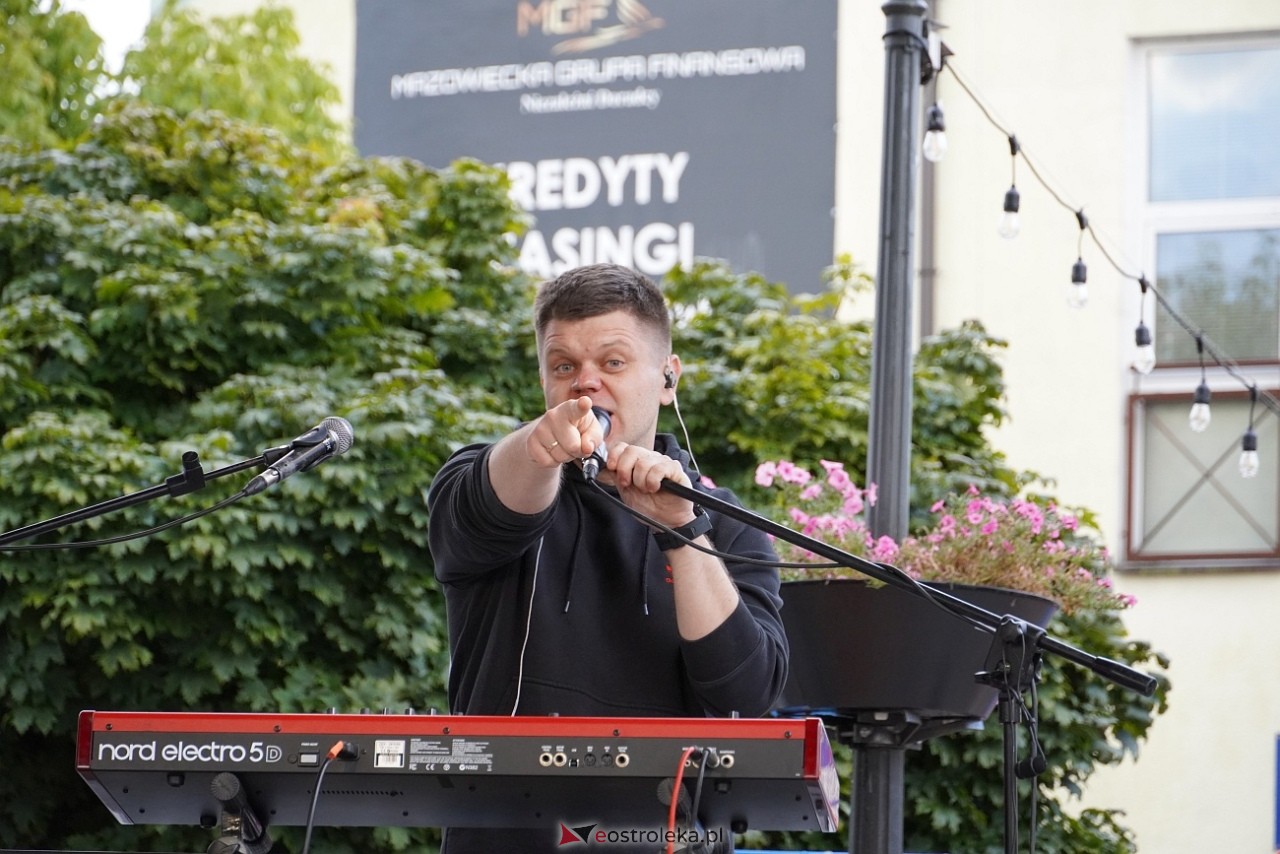 Potańcówka na Placu Wolności w Ostrołęce [24.08.2025] - zdjęcie #45 - eOstroleka.pl