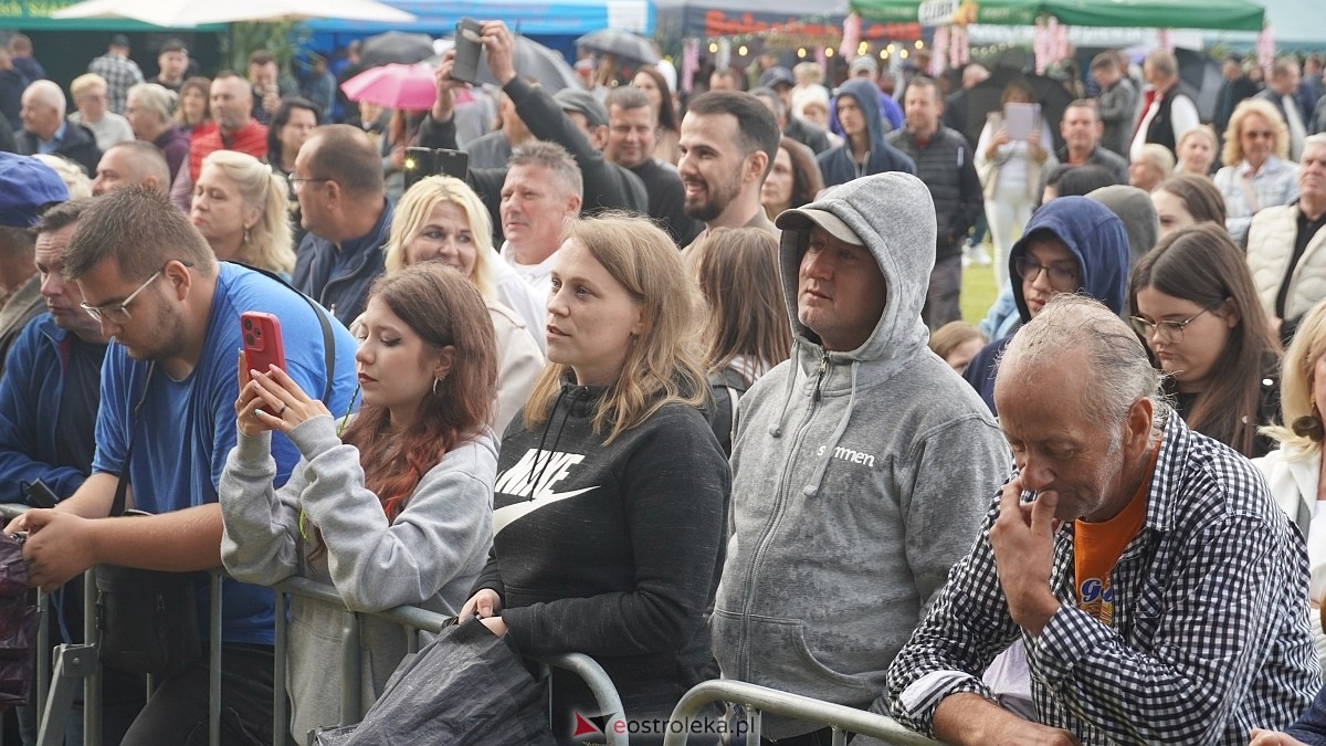 Dożynki w Lelisie: Mr Dex i Red Heels [24.08.2025] - zdjęcie #99 - eOstroleka.pl