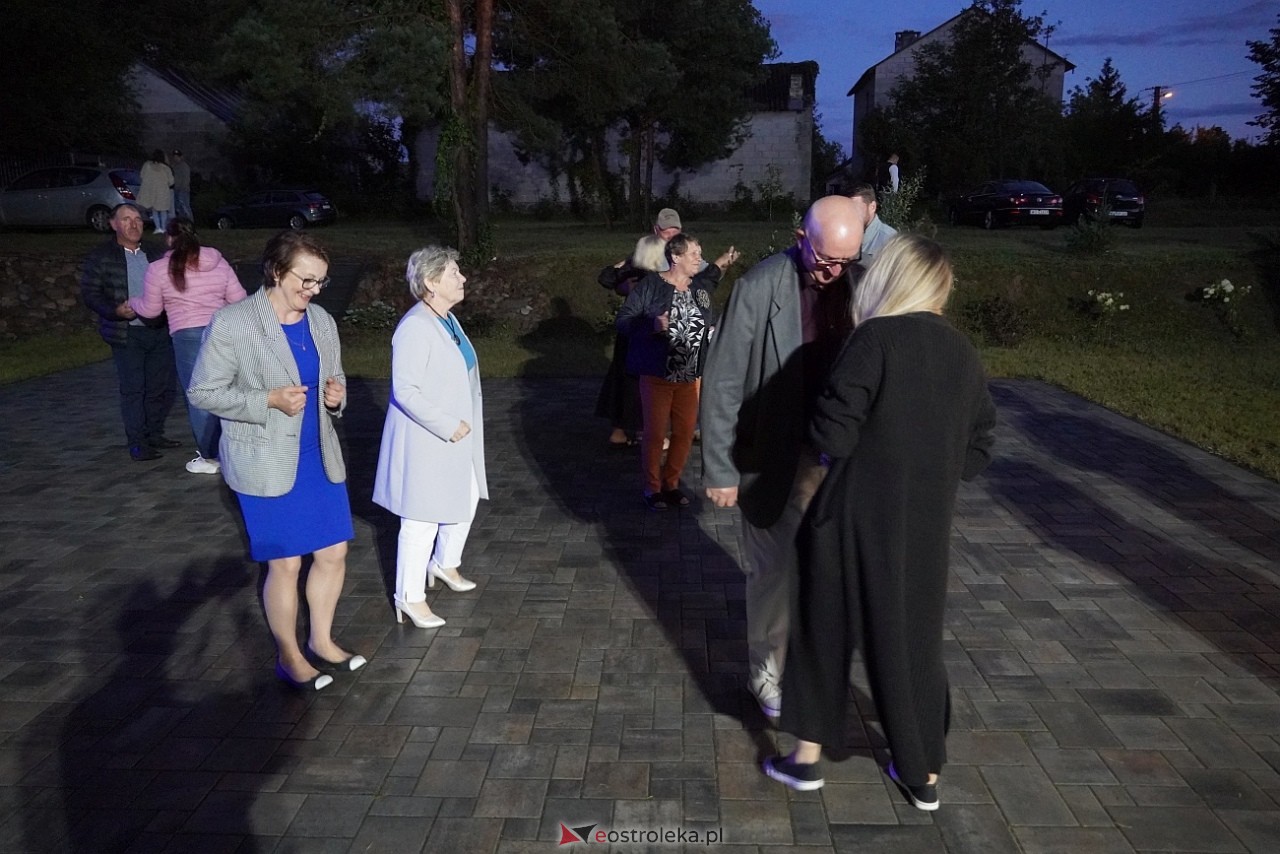 Potańcówka odpustowa Koła Gospodyń Wiejskich w Kurpiach Dworskich i Szlacheckich [24.08.2025] - zdjęcie #36 - eOstroleka.pl