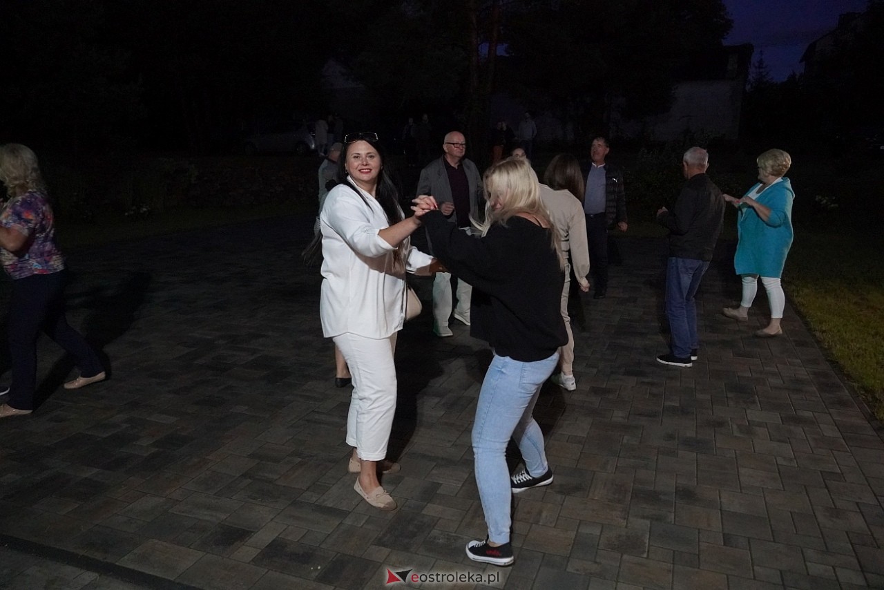 Potańcówka odpustowa Koła Gospodyń Wiejskich w Kurpiach Dworskich i Szlacheckich [24.08.2025] - zdjęcie #29 - eOstroleka.pl