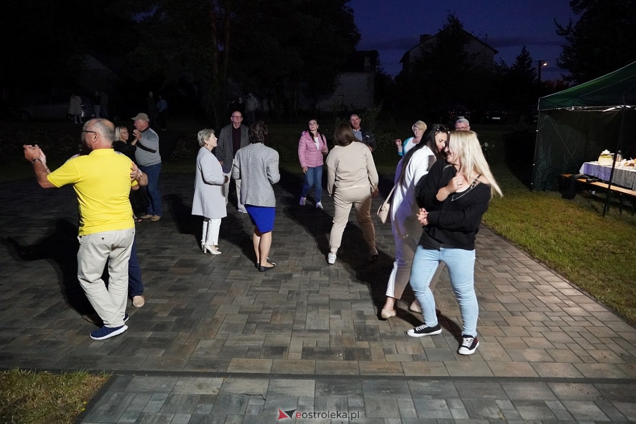 Potańcówka odpustowa Koła Gospodyń Wiejskich w Kurpiach Dworskich i Szlacheckich [24.08.2025] - zdjęcie #27 - eOstroleka.pl