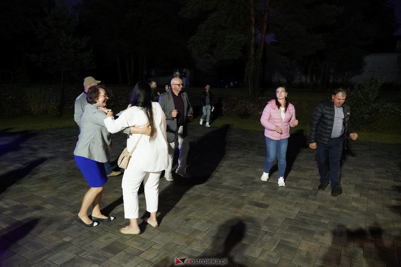 Potańcówka odpustowa Koła Gospodyń Wiejskich w Kurpiach Dworskich i Szlacheckich [24.08.2025] - zdjęcie #25 - eOstroleka.pl