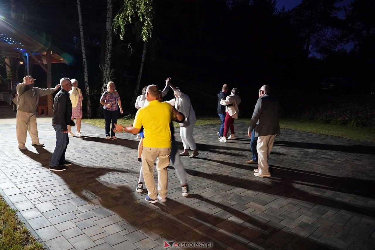 Potańcówka odpustowa Koła Gospodyń Wiejskich w Kurpiach Dworskich i Szlacheckich [24.08.2025] - zdjęcie #16 - eOstroleka.pl