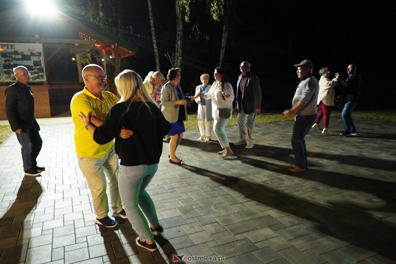 Potańcówka odpustowa Koła Gospodyń Wiejskich w Kurpiach Dworskich i Szlacheckich [24.08.2025] - zdjęcie #14 - eOstroleka.pl