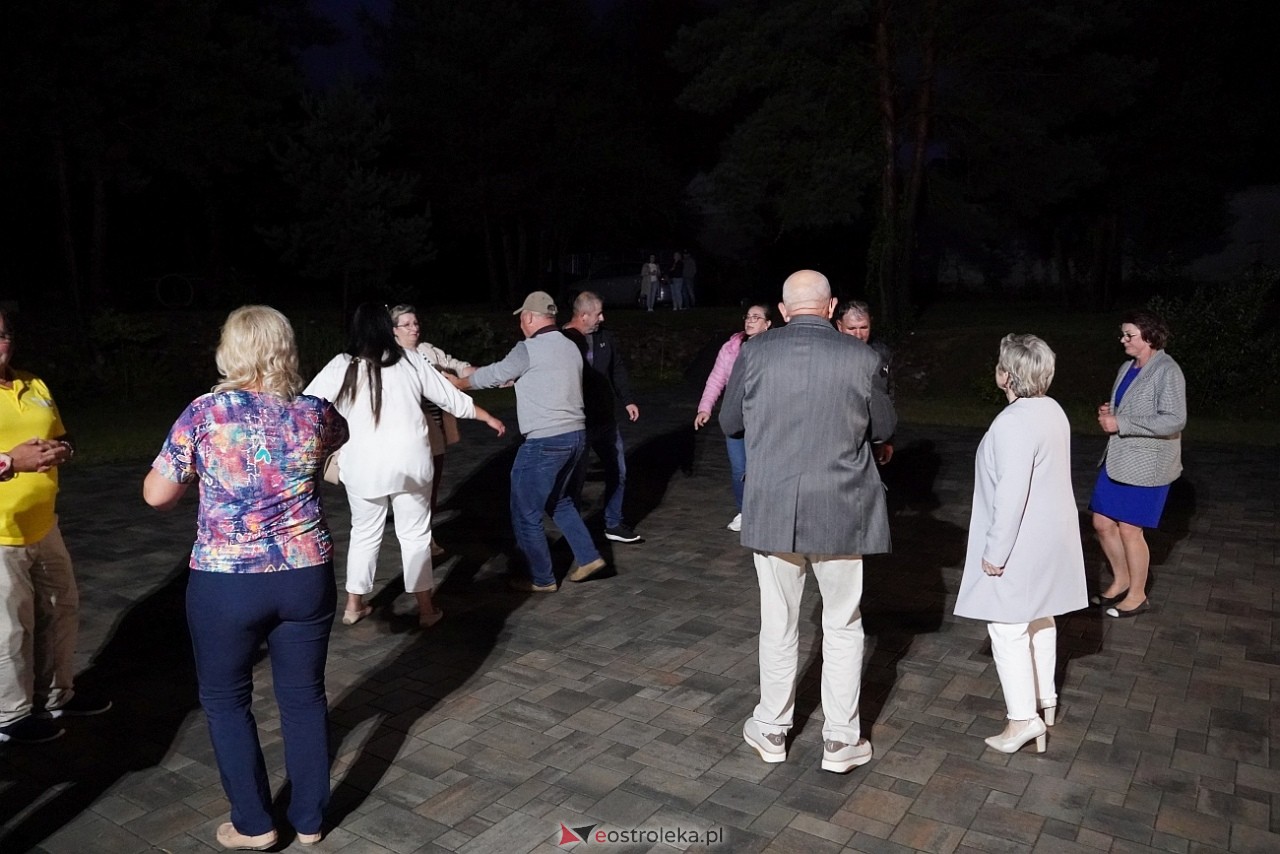 Potańcówka odpustowa Koła Gospodyń Wiejskich w Kurpiach Dworskich i Szlacheckich [24.08.2025] - zdjęcie #11 - eOstroleka.pl