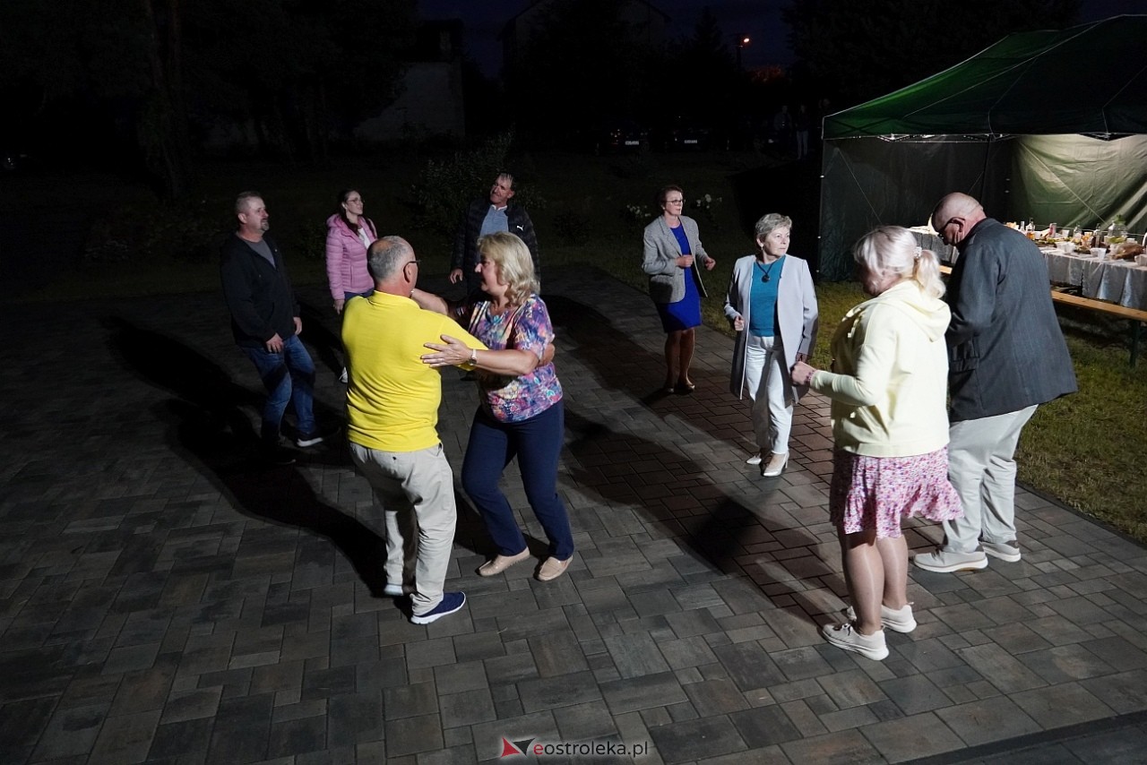 Potańcówka odpustowa Koła Gospodyń Wiejskich w Kurpiach Dworskich i Szlacheckich [24.08.2025] - zdjęcie #9 - eOstroleka.pl