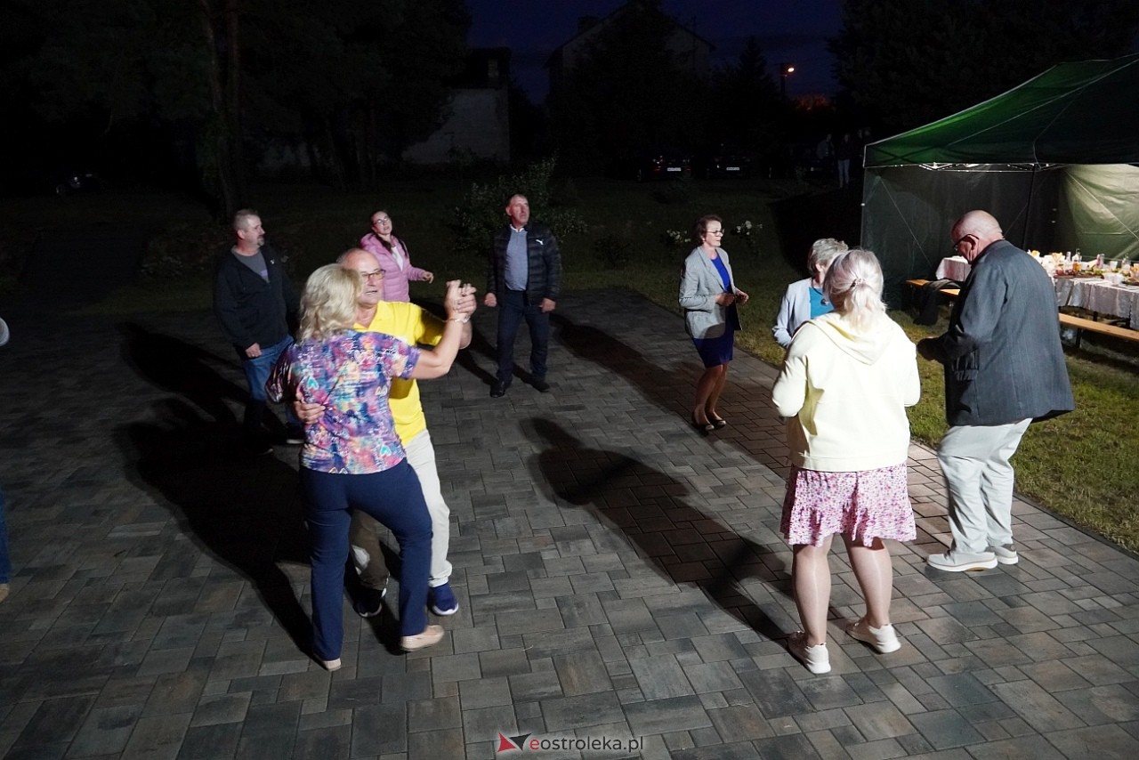 Potańcówka odpustowa Koła Gospodyń Wiejskich w Kurpiach Dworskich i Szlacheckich [24.08.2025] - zdjęcie #8 - eOstroleka.pl