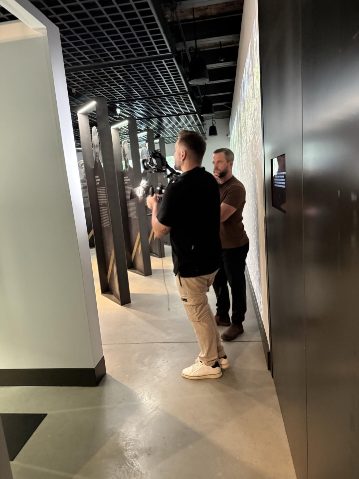 Muzeum Żołnierzy Wyklętych w Ostrołęce miejscem planu filmowego [25.08.2025] - zdjęcie #7 - eOstroleka.pl