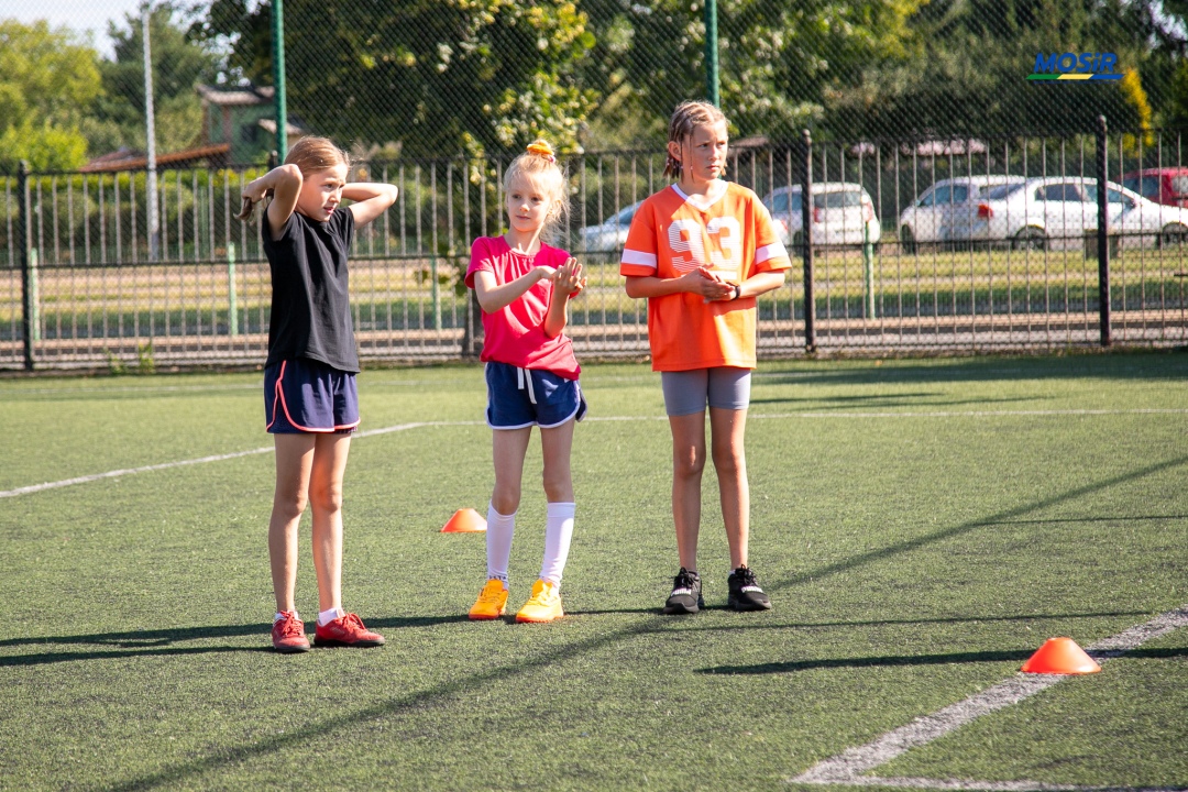 Wakacyjne treningi piłki ręcznej dziewcząt - fot. MOSIR Ostrołęka - zdjęcie #23 - eOstroleka.pl