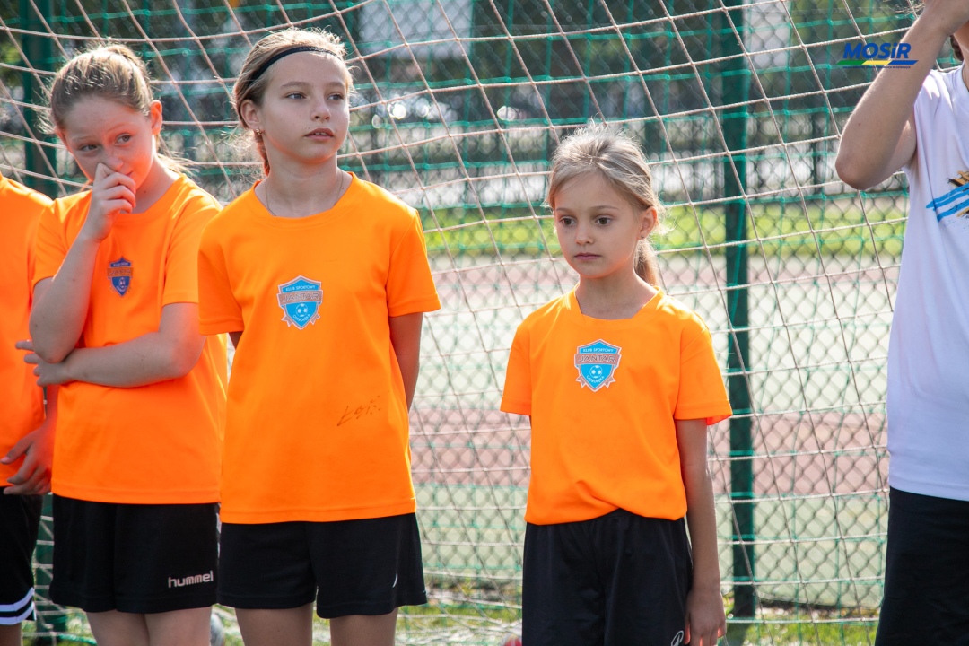 Wakacyjne treningi piłki ręcznej dziewcząt - fot. MOSIR Ostrołęka - zdjęcie #20 - eOstroleka.pl