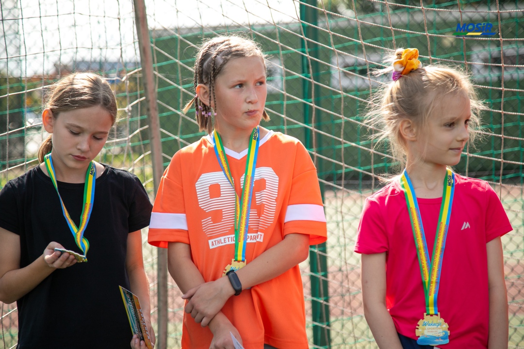 Wakacyjne treningi piłki ręcznej dziewcząt - fot. MOSIR Ostrołęka - zdjęcie #13 - eOstroleka.pl