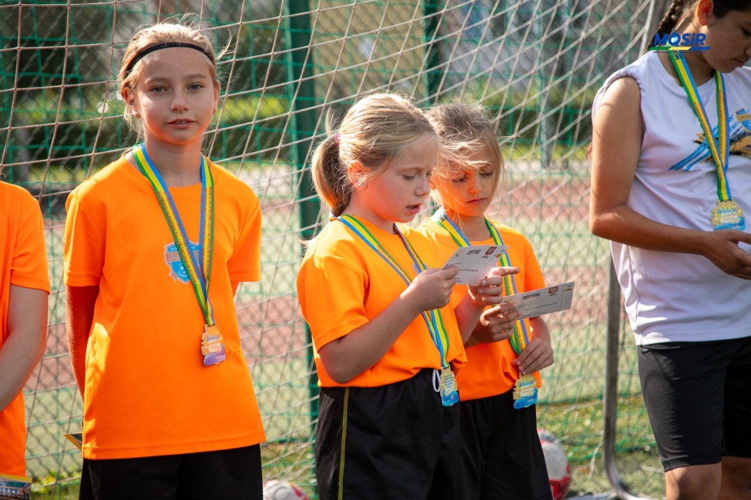 Wakacyjne treningi piłki ręcznej dziewcząt - fot. MOSIR Ostrołęka - zdjęcie #11 - eOstroleka.pl