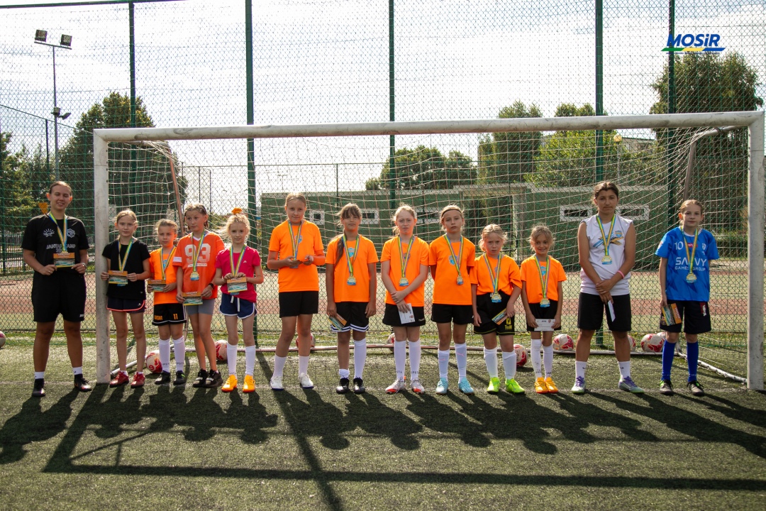 Wakacyjne treningi piłki ręcznej dziewcząt - fot. MOSIR Ostrołęka - zdjęcie #10 - eOstroleka.pl