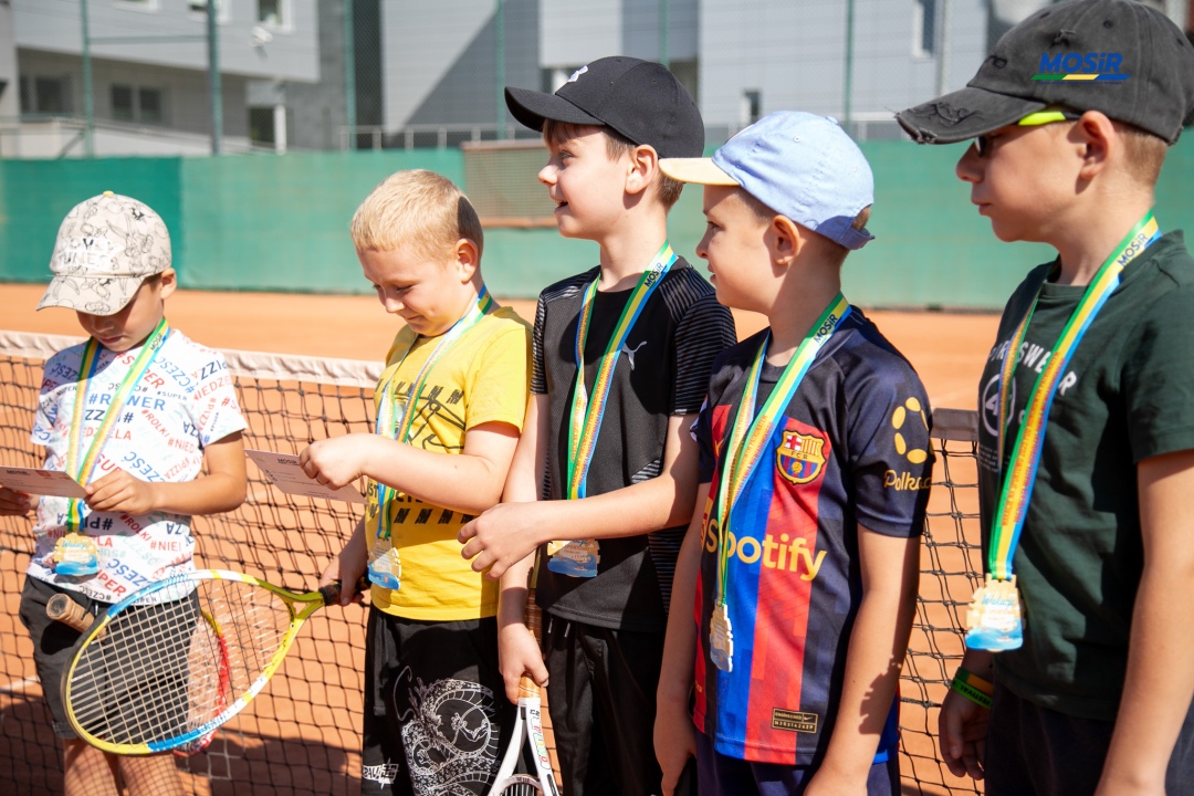 Wakacyjne treningi tenisa - fot. MOSIR Ostrołęka - zdjęcie #7 - eOstroleka.pl