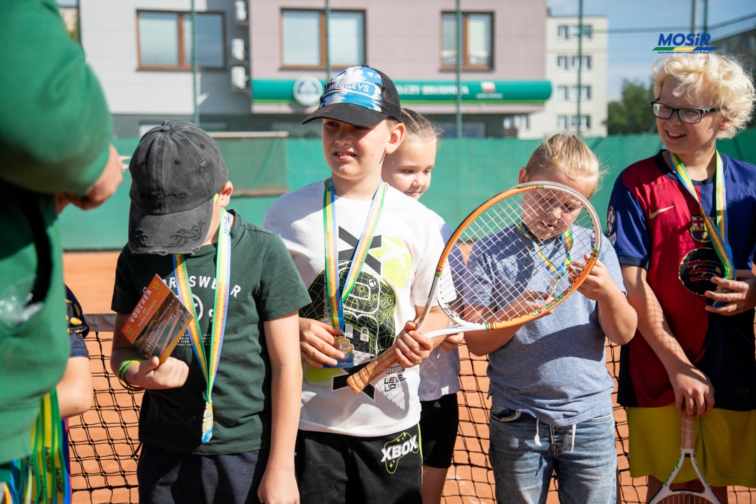 Wakacyjne treningi tenisa - fot. MOSIR Ostrołęka - zdjęcie #6 - eOstroleka.pl