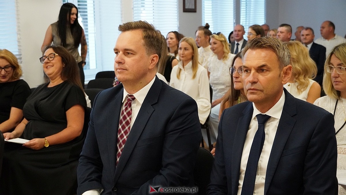 Uroczyste wręczenia aktów mianowania nowym nauczycielom w Ostrołęce [28.08.2025] - zdjęcie #77 - eOstroleka.pl
