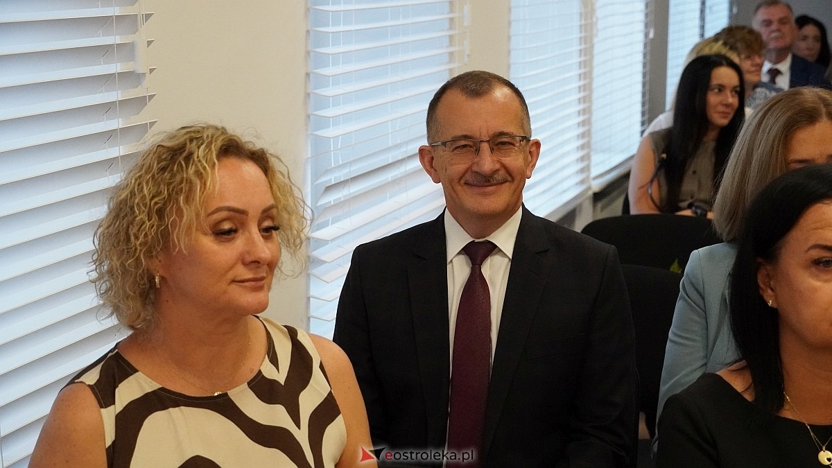 Uroczyste wręczenia aktów mianowania nowym nauczycielom w Ostrołęce [28.08.2025] - zdjęcie #72 - eOstroleka.pl