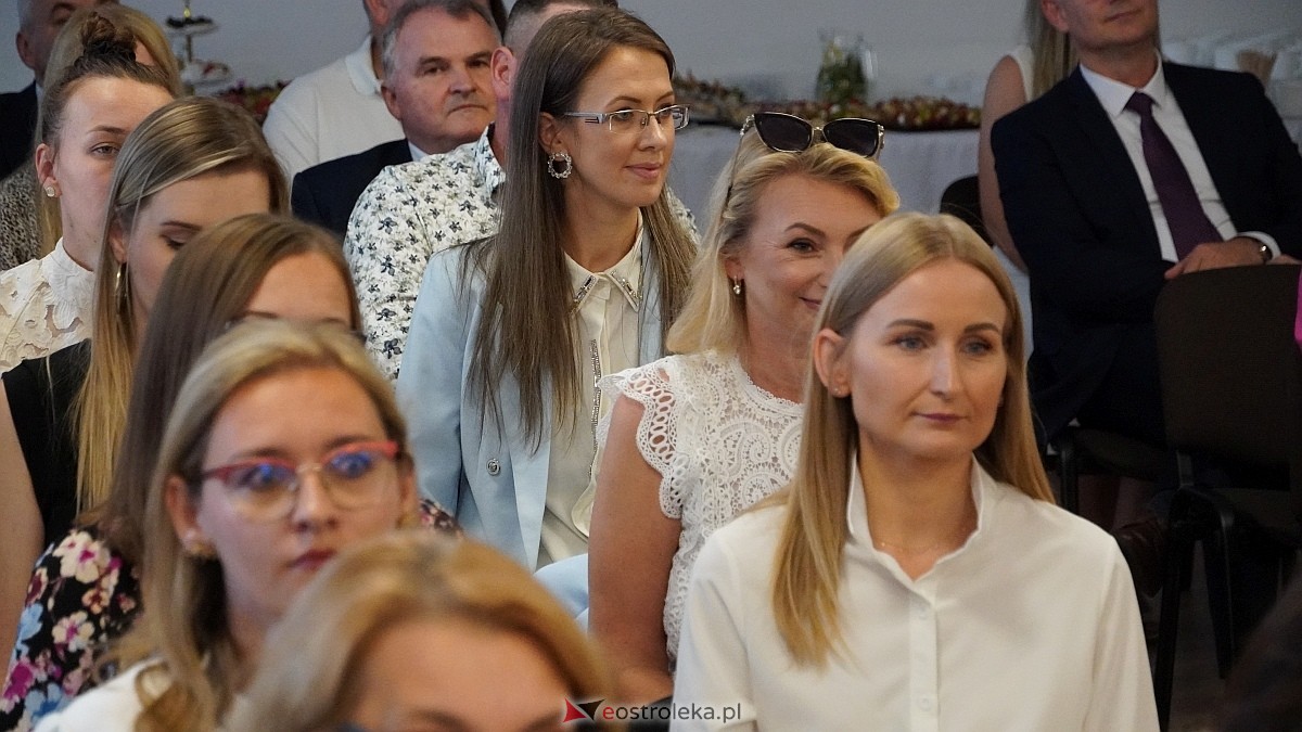 Uroczyste wręczenia aktów mianowania nowym nauczycielom w Ostrołęce [28.08.2025] - zdjęcie #64 - eOstroleka.pl