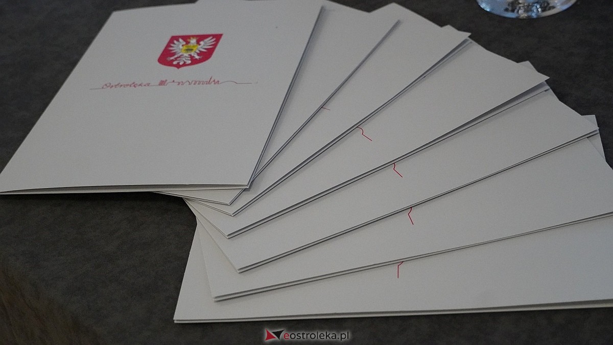 Uroczyste wręczenia aktów mianowania nowym nauczycielom w Ostrołęce [28.08.2025] - zdjęcie #60 - eOstroleka.pl