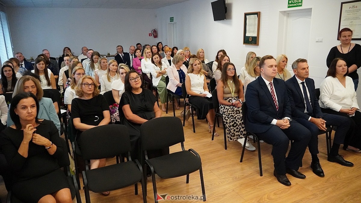 Uroczyste wręczenia aktów mianowania nowym nauczycielom w Ostrołęce [28.08.2025] - zdjęcie #40 - eOstroleka.pl