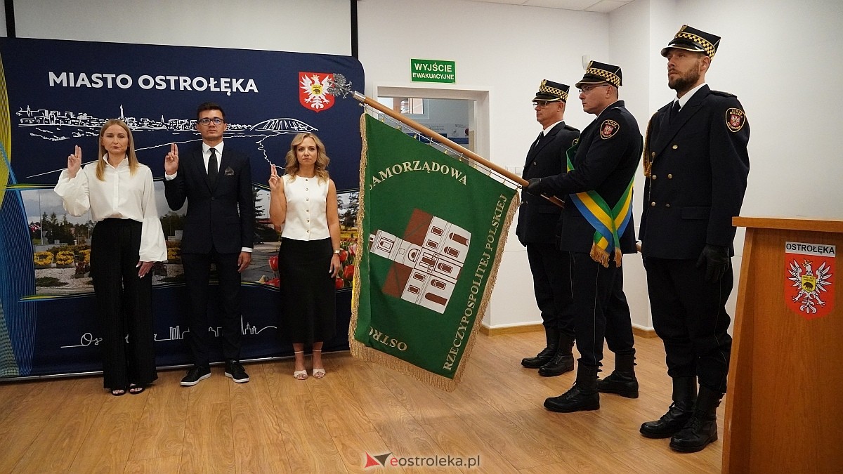 Uroczyste wręczenia aktów mianowania nowym nauczycielom w Ostrołęce [28.08.2025] - zdjęcie #17 - eOstroleka.pl