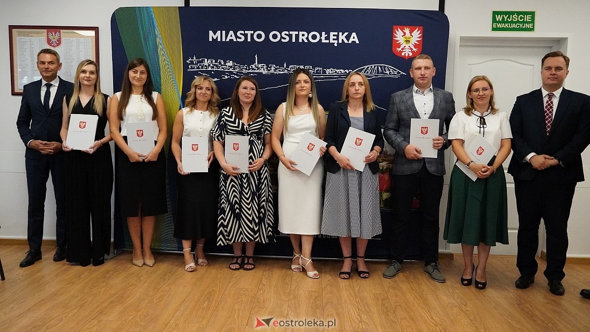 Uroczyste wręczenia aktów mianowania nowym nauczycielom w Ostrołęce [28.08.2025] - zdjęcie #61 - eOstroleka.pl