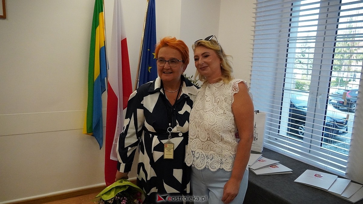 Uroczyste wręczenia aktów mianowania nowym nauczycielom w Ostrołęce [28.08.2025] - zdjęcie #16 - eOstroleka.pl