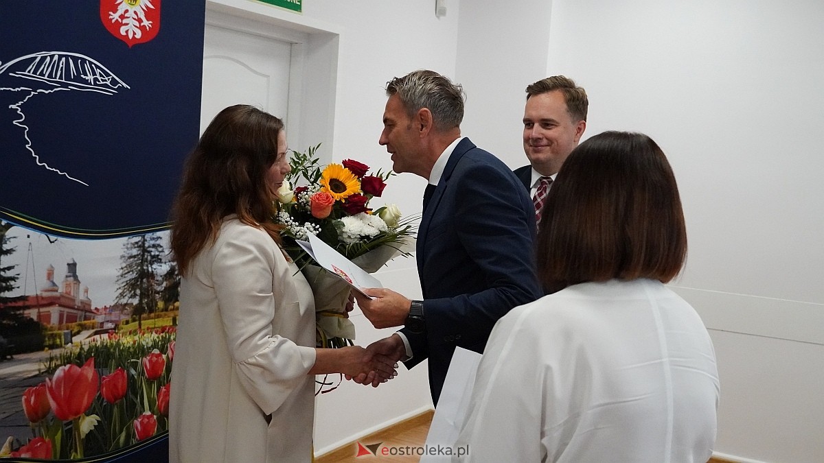 Uroczyste wręczenia aktów mianowania nowym nauczycielom w Ostrołęce [28.08.2025] - zdjęcie #45 - eOstroleka.pl