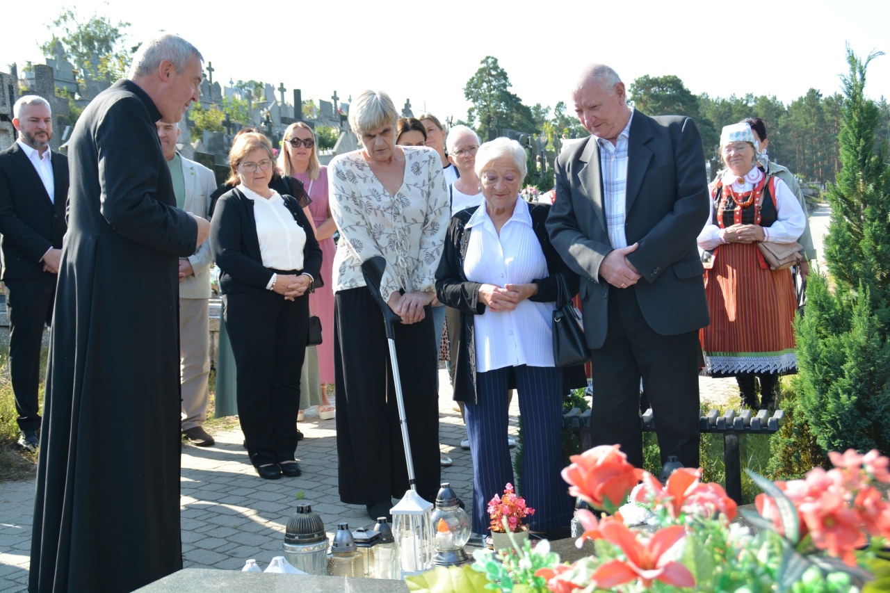Odsłonięcie skweru im. Mirosława Boronia w Kadzidle [28.08.2025] - zdjęcie #2 - eOstroleka.pl