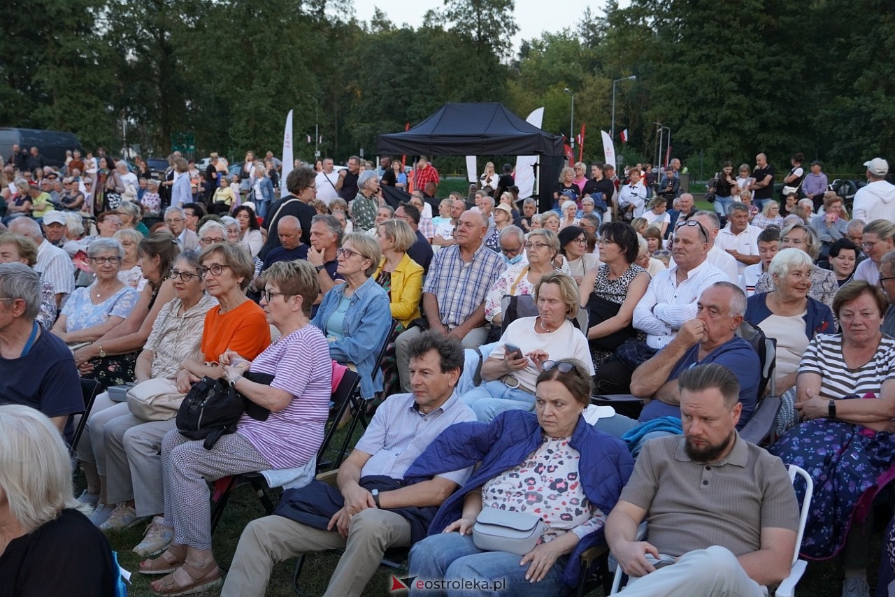 X Ostrołęckie Operelia - Koncert galowy OCHMAN vs OCHMAN - klasyka kontra rozrywka [29.08.2025] - zdjęcie #89 - eOstroleka.pl