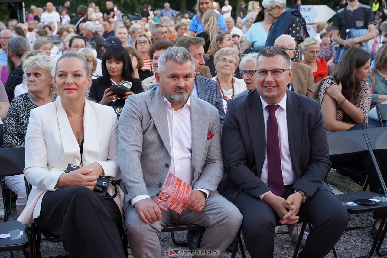 X Ostrołęckie Operelia - Koncert galowy OCHMAN vs OCHMAN - klasyka kontra rozrywka [29.08.2025] - zdjęcie #88 - eOstroleka.pl